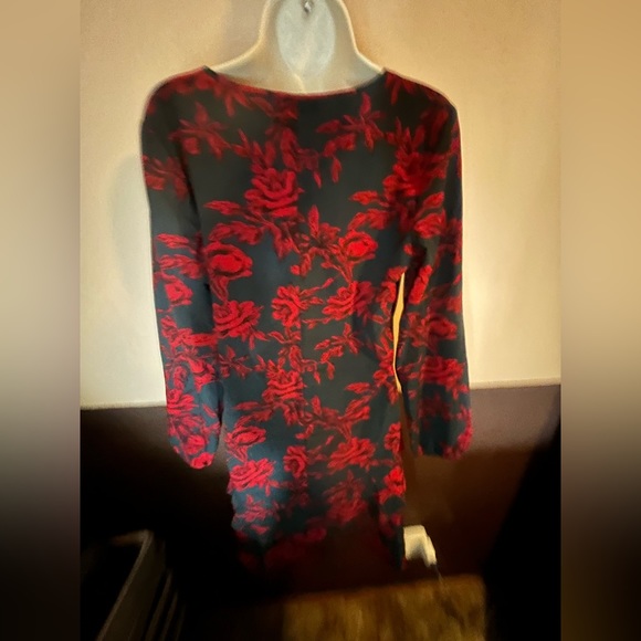 Auguest black and red dress - Picture 5 of 5